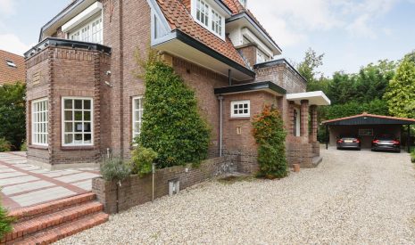 Te koop of huur: Foto Woonhuis aan de Wilhelminaplein 5 in Wassenaar