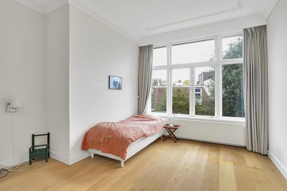 Te huur: Foto Woonhuis aan de Van Boetzelaerlaan 37 in 's-Gravenhage