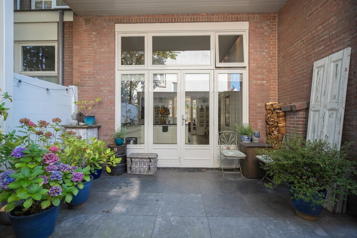 Te koop: Foto Appartement aan de Van Boetzelaerlaan 135 in 's-Gravenhage