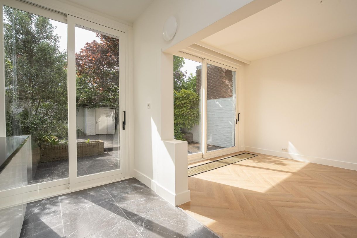 Te huur: Foto Woonhuis aan de Gevers Deynootweg 143 in 's-Gravenhage