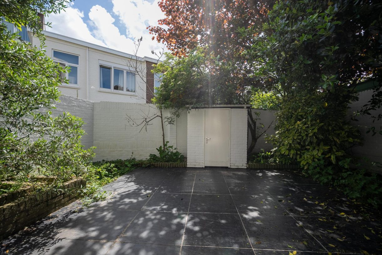 Te huur: Foto Woonhuis aan de Gevers Deynootweg 143 in 's-Gravenhage