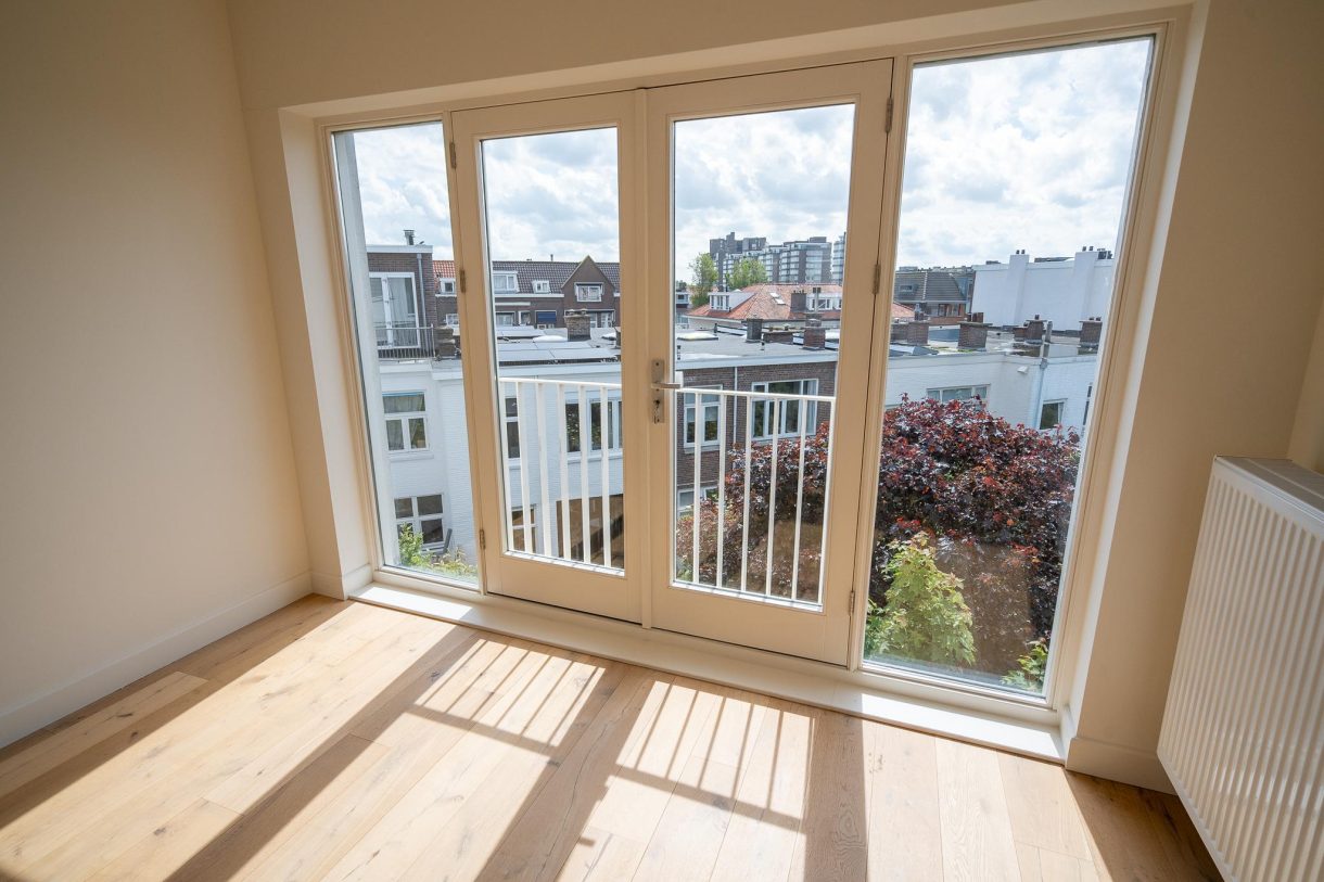 Te huur: Foto Woonhuis aan de Gevers Deynootweg 143 in 's-Gravenhage