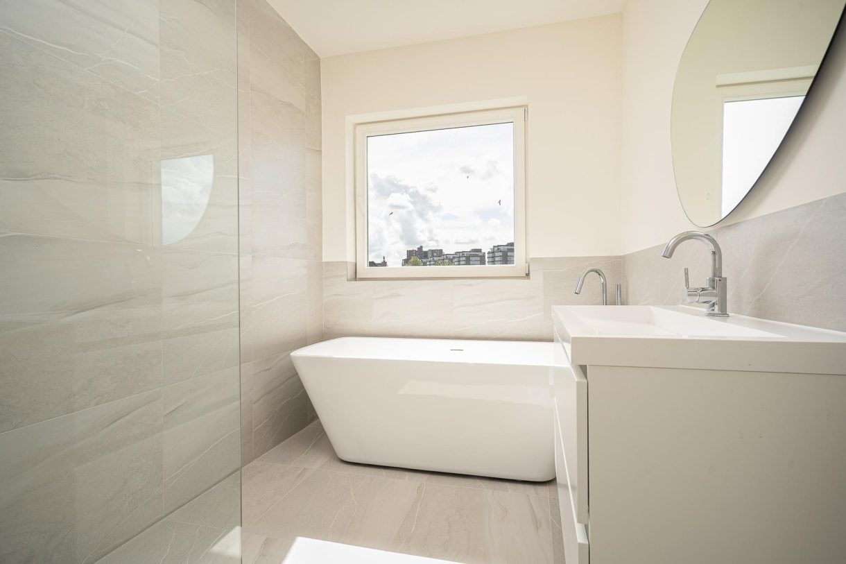 Te huur: Foto Woonhuis aan de Gevers Deynootweg 143 in 's-Gravenhage