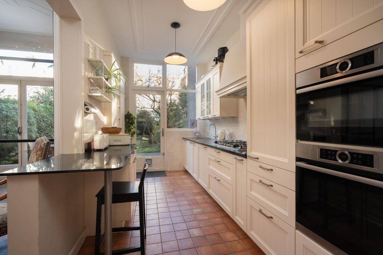 Te huur: Foto Woonhuis aan de Frederik Hendriklaan 13 in 's-Gravenhage