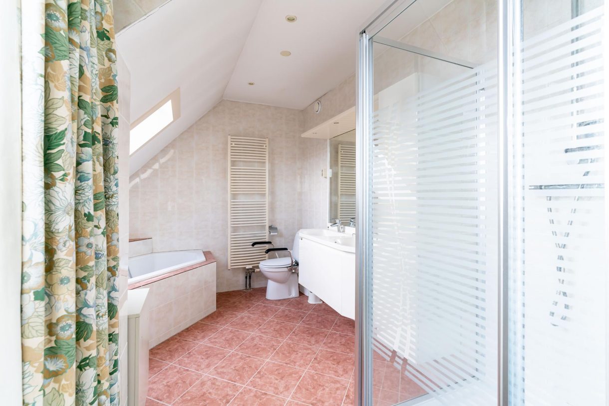 Te koop: Foto Appartement aan de Johan van Oldenbarneveltlaan 23H in 's-Gravenhage