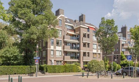 Te koop: Foto Appartement aan de Johan van Oldenbarneveltlaan 27D in 's-Gravenhage
