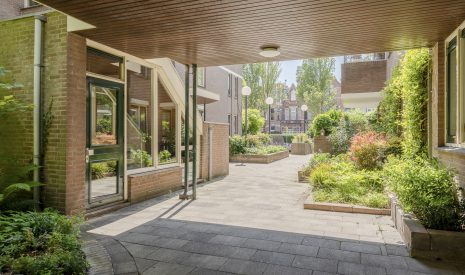Te koop: Foto Appartement aan de Johan van Oldenbarneveltlaan 27D in 's-Gravenhage