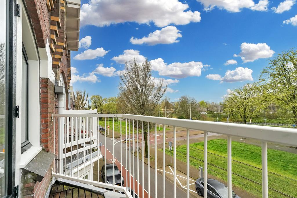 Te huur: Foto Woonhuis aan de Van Boetzelaerlaan 37 in 's-Gravenhage