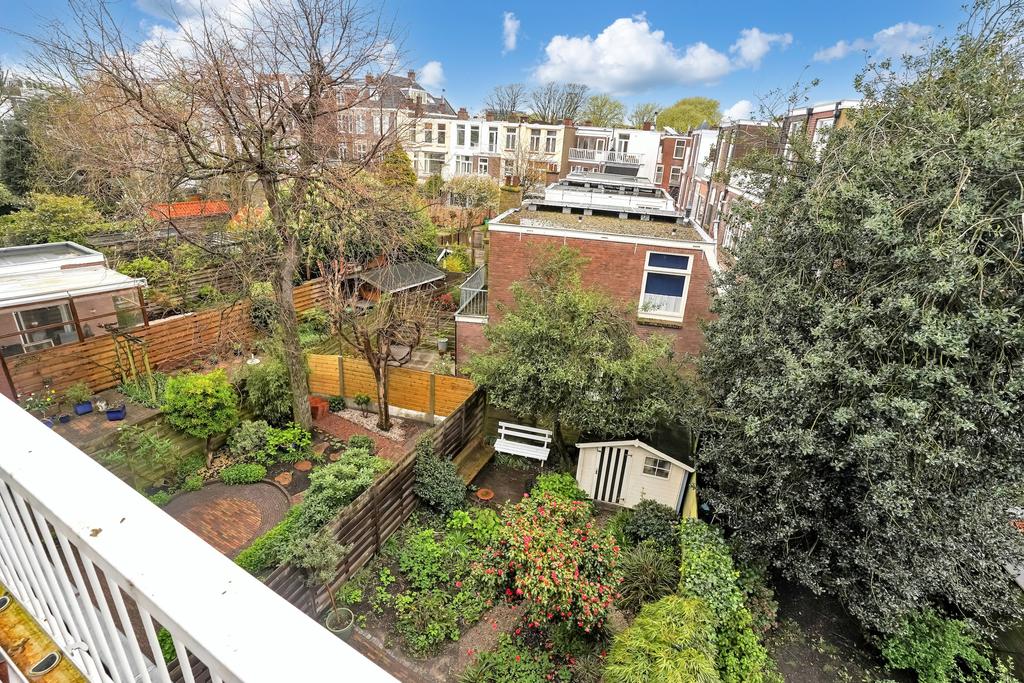 Te huur: Foto Woonhuis aan de Van Boetzelaerlaan 37 in 's-Gravenhage